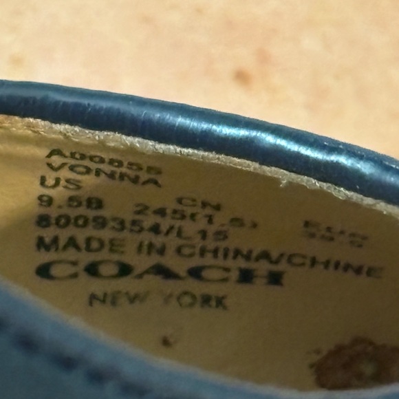 Coach Vonna pointed toe heel in navy blue studded leather women 9.5 B - Picture 13 of 13